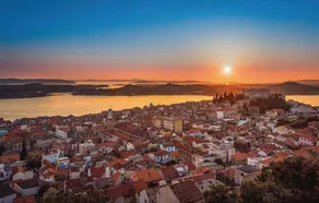 Nice Home in Sibenik With Wifi and 3 Bedrooms - Image 3
