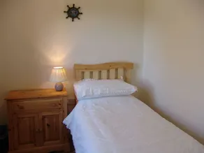 1 The Cottages - Image 5