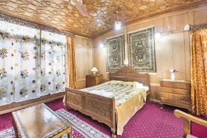 1 BR Houseboat in Dal Lake, Srinagar (EFE7), by GuestHouser - Image 3