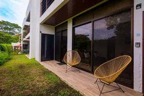Captivating 2 bed Apartment - Image 4