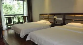 Bi Xing Ju Hotel - Image 2