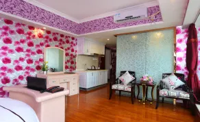 Guangzhou Easy Into the Theme Hotel - Image 4