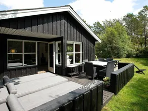 Luring Holiday Home in Ringkøbing With Terrace - Image 2