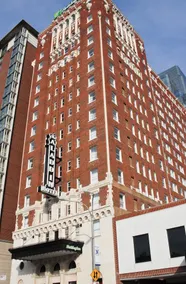 Holiday Inn Kansas City Downtown Aladdin - Image 4