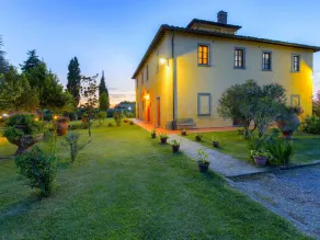 Beautiful old villa with a garden and private swimming pool in the Etruscan countryside - Image 4
