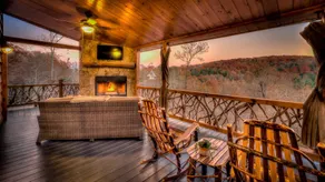 EZ Come EZ Geaux - Stunning Mtn Views - Hot Tub - Image 4