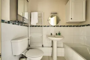 Oxford - New Town Apartment - Image 4