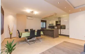 Stunning Home in Labin With Wifi and 3 Bedrooms - Image 3