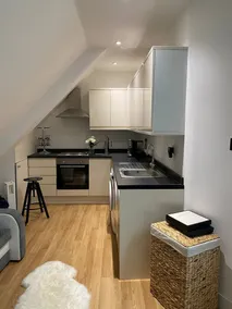 Modern Contemporary Luxury Small Medium Sized - Image 3