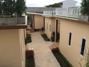Green Season House - Image 4