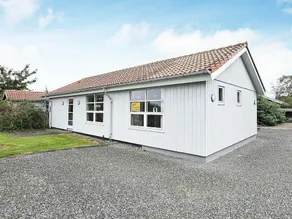 Quaint Holiday Home in Roslev With Roofed Terrace - Image 5