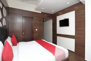 OYO 1722 Hotel Howard - Image 4