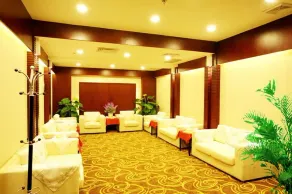 Sanya International Hotel - Image 5