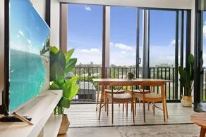 Modern Luxury Apartment in the Heart of Sydney CBD - Image 3