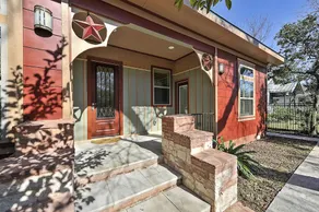 Stylish 3BR in Austin by RedAwning - Image 4