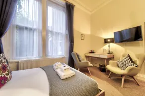 Amadeus Guest House - Image 4