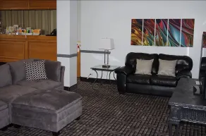Clive Hotel & Suites - Image 2