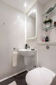Charming Ensuite Rooms in Coventry - Image 5