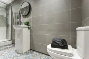 OnPoint-Modern & Fresh Studio Apt - Image 4