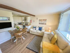 Primrose Cottage - Image 2