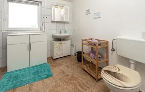 Nice Home in Trget With Wifi, 4 Bedrooms and Outdoor Swimming Pool - Image 5
