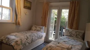 Oakley Hotel - Image 4