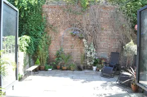 2 Bedroom Flat in Fulham - Image 4