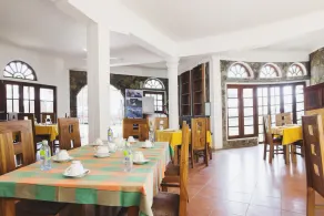 Neptune Bay Hotel - Image 2