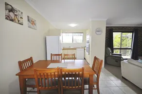 Sands Court on Boyd, Top floor 2 bedroom unit, seconds from the beach! - Image 5