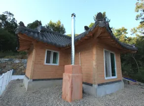 Sanasa Red Clay House - Image 4