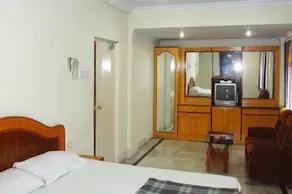 Hotel East Palace - Image 5
