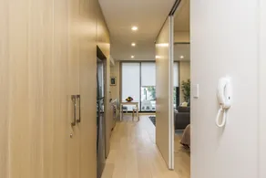 Air Conditioned One Bedroom with Pool Close To CBD - Image 5
