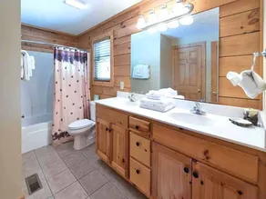Eagles Point Lodge, 4 Bedrooms, Sleeps 16, View, Pool Access, Game Room - Image 5
