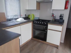 3 bed Caravan Abergel - Image 5