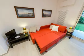 JOIVY Golf Garlenda - Charming Villa Guest House - Image 5