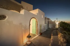 Two Bedroom Villa With Private Indoor Cave Pool - Image 2