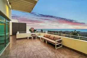 Glenelg Skyline Beachfront Penthouse, Adelaide - Image 5
