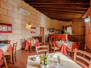 Vintage Farmhouse in Algarinejo With Terrace - Image 2