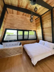 Bungalow With Pool Jacuzzi in Bedroom in Sapanca - Image 2