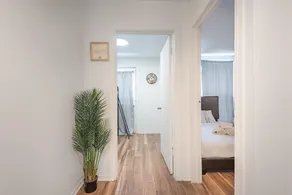 Bright and Cozy 4bedr in the of MTL - Image 5
