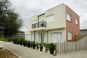 City Condo - Melbourne - Image 4