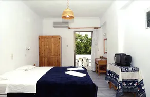 Ampeli Rooms - Image 3