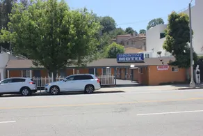 Showtime Motel - Image 4