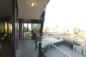 Docklands Prestige Apartments - Image 3