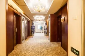 Eastern Five Continents Hotel - Image 4