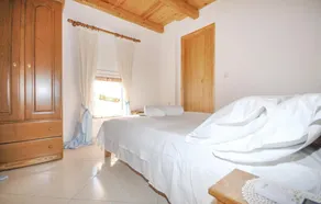 Beautiful Home in Malaxa, Chania With 2 Bedrooms, Private Swimming Pool and Outdoor Swimming Pool - Image 4