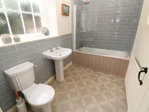 Old Workhouse Cottage - Image 4