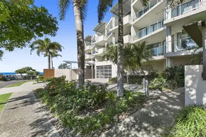 Sunshine Beach Penthouse With Beach Views - Unit 9/21 Park Crescent, Sunshine Beach - Image 3