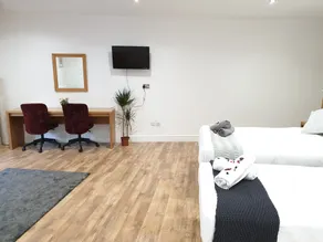 Stratford Rooms - Image 2