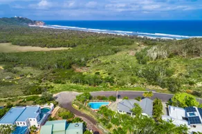 Fuller Holidays - Byron Pacific Vista - Large Family Home With Pool - Image 5